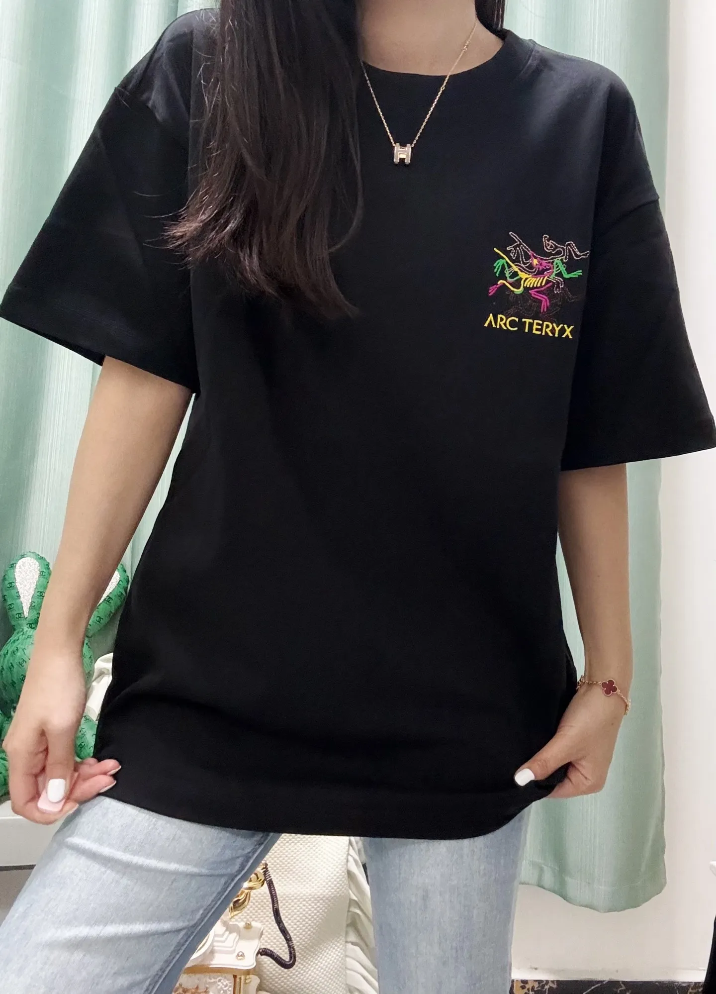 Black ， Same Style